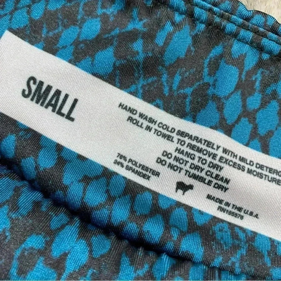 Goldsheep Snake Print Crop Leggings - Picture 6 of 13